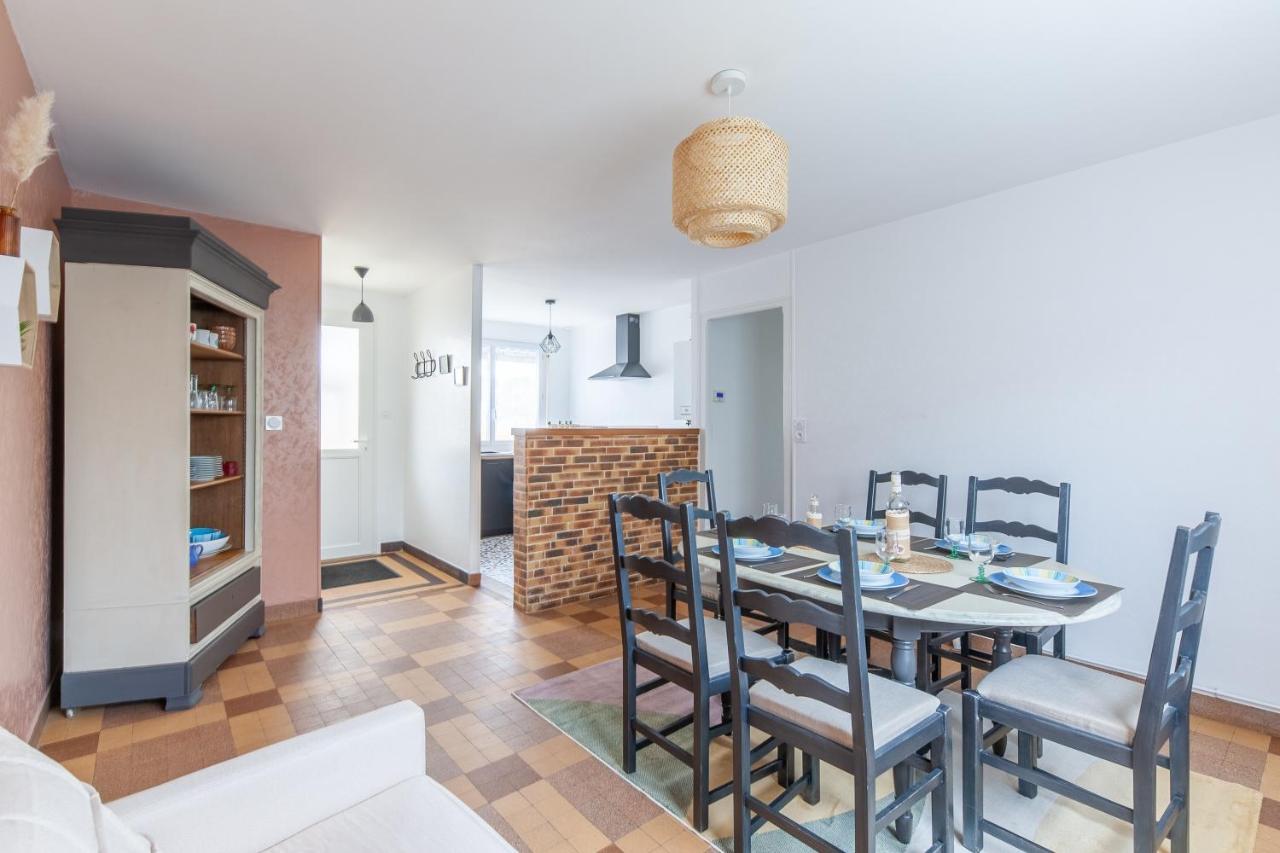 Gite Renardeau - Maison A Deux Pas Du Centre Ville Carentan Esterno foto
